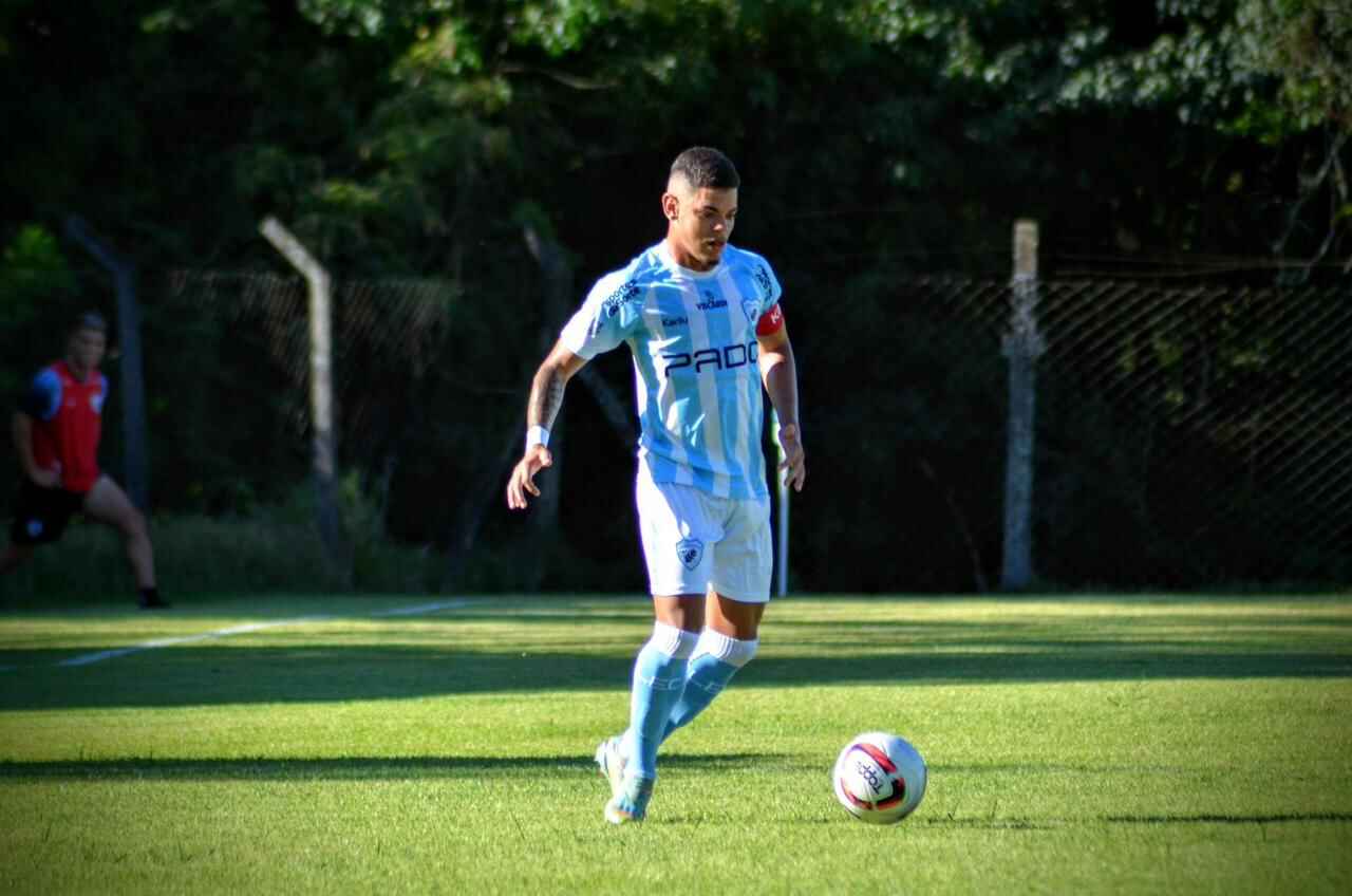 Daniel Santos jogador do paranaense